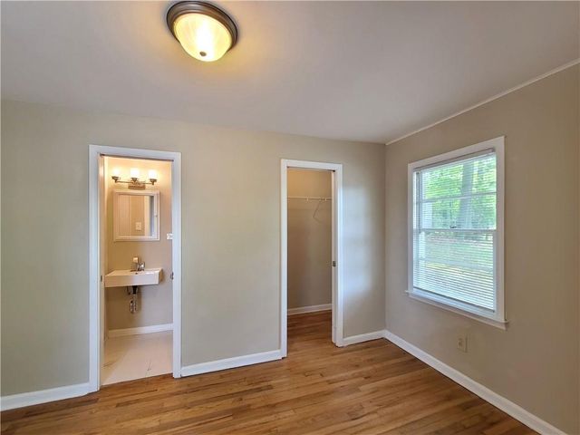 3225 Forrest Hills Drive, Hapeville, GA 30354