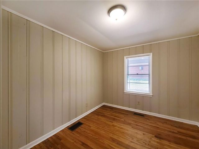 3225 Forrest Hills Drive, Hapeville, GA 30354