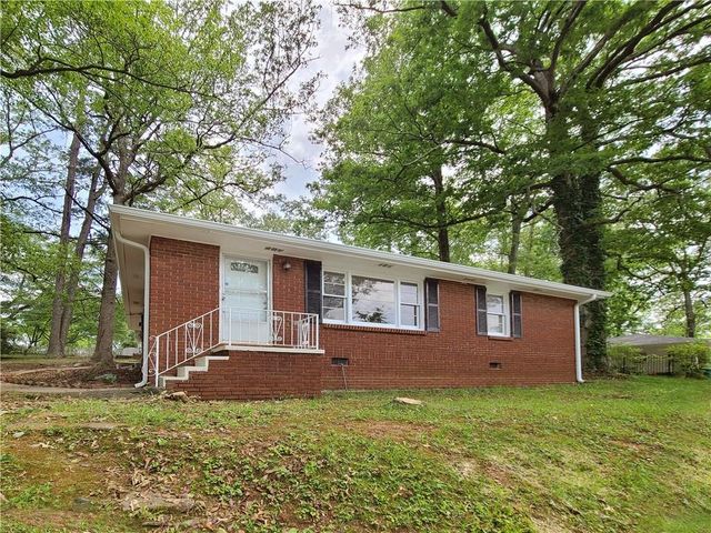 3225 Forrest Hills Drive, Hapeville, GA 30354