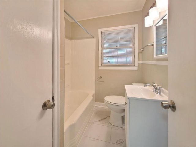 3225 Forrest Hills Drive, Hapeville, GA 30354