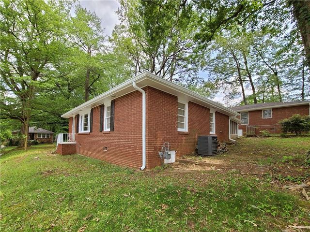 3225 Forrest Hills Drive, Hapeville, GA 30354