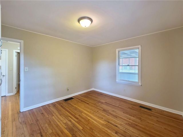3225 Forrest Hills Drive, Hapeville, GA 30354