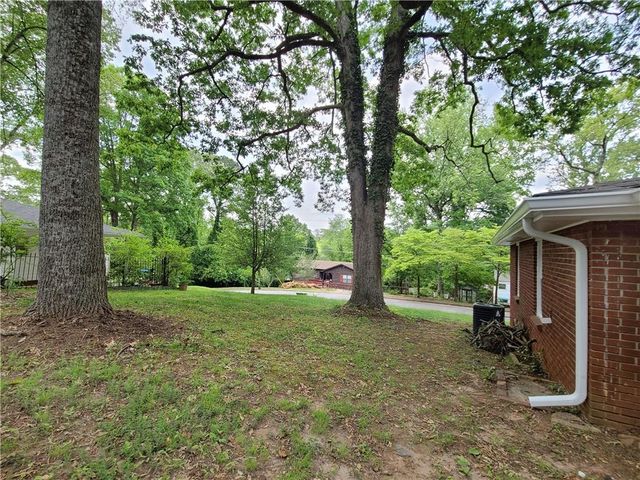 3225 Forrest Hills Drive, Hapeville, GA 30354