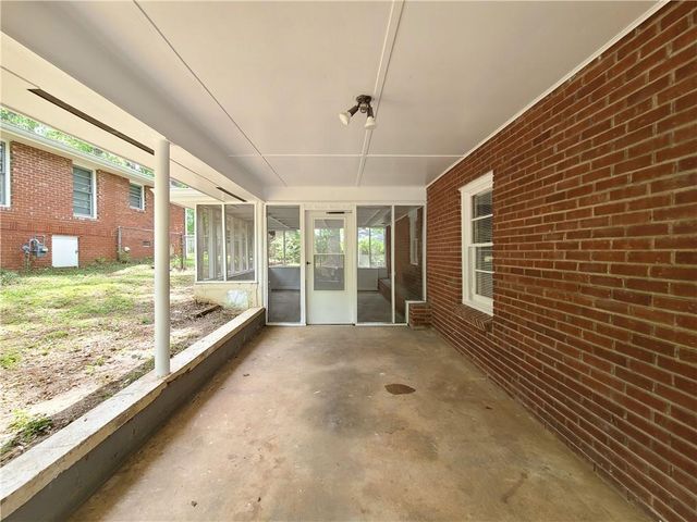 3225 Forrest Hills Drive, Hapeville, GA 30354