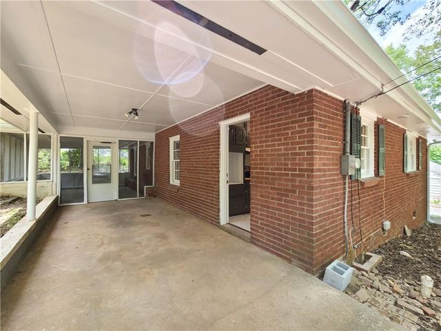 3225 Forrest Hills Drive, Hapeville, GA 30354
