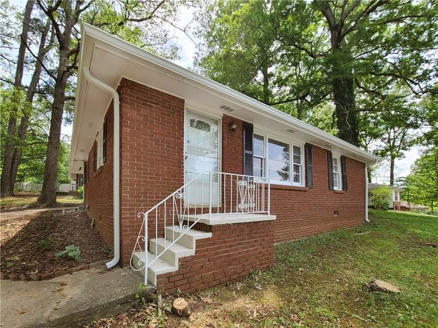 3225 Forrest Hills Drive, Hapeville, GA 30354