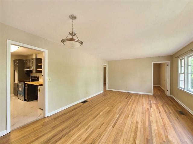 3225 Forrest Hills Drive, Hapeville, GA 30354