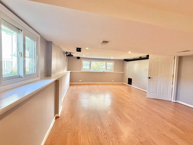 3 Catalpa Court, Woodridge, IL 60517