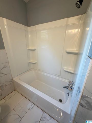 621 9TH AVENUE, Birmingham, AL 35205