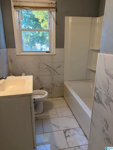 621 9TH AVENUE, Birmingham, AL 35205