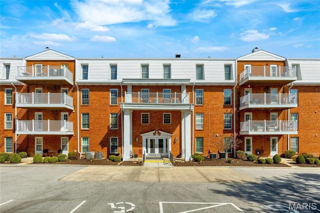 14443 Bantry Lane 24, Chesterfield, MO 63017