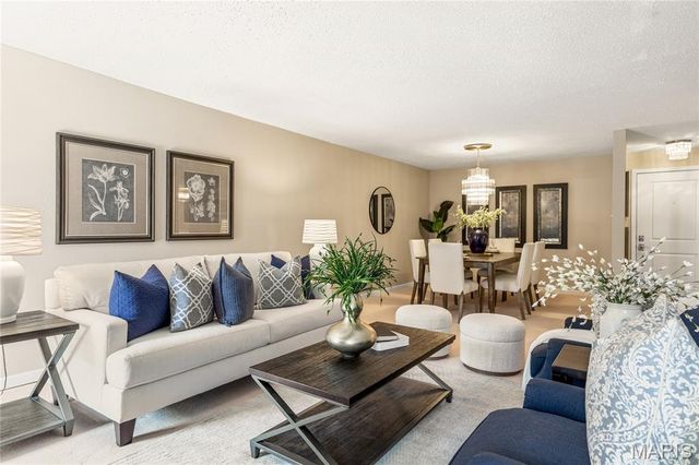 14443 Bantry Lane 24, Chesterfield, MO 63017