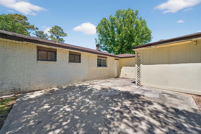 4538 Burkegate Drive, Spring, TX 77373