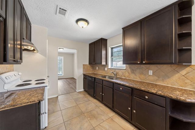 4538 Burkegate Drive, Spring, TX 77373