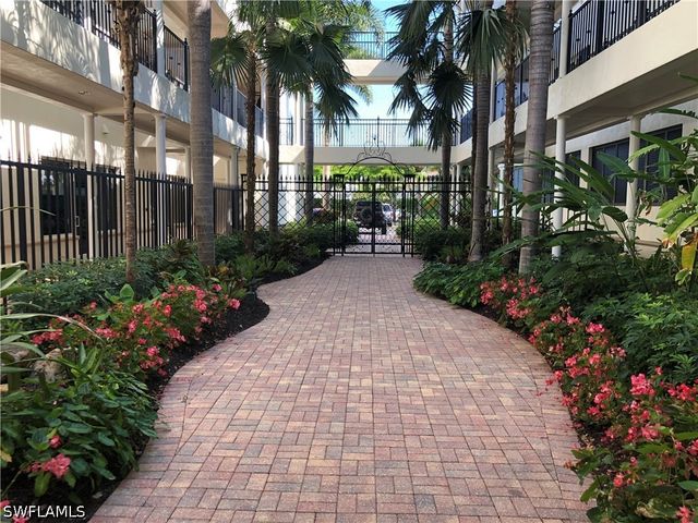 1400 Gulf Shore BLVD N 310, Naples, FL 34102