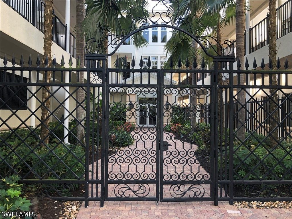 1400 Gulf Shore BLVD N 310, Naples, FL 34102