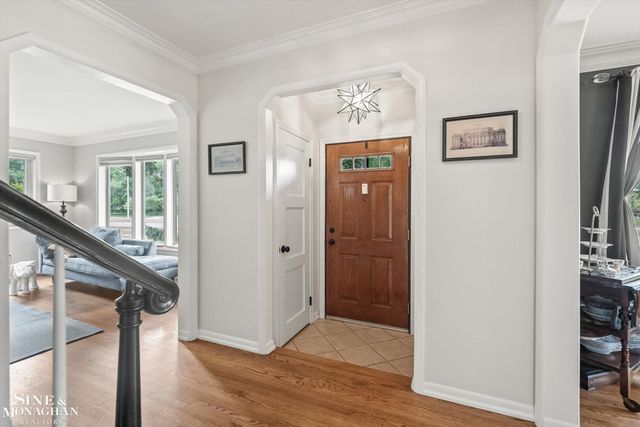 552 Middlesex Road, Grosse Pointe Park, MI 48230