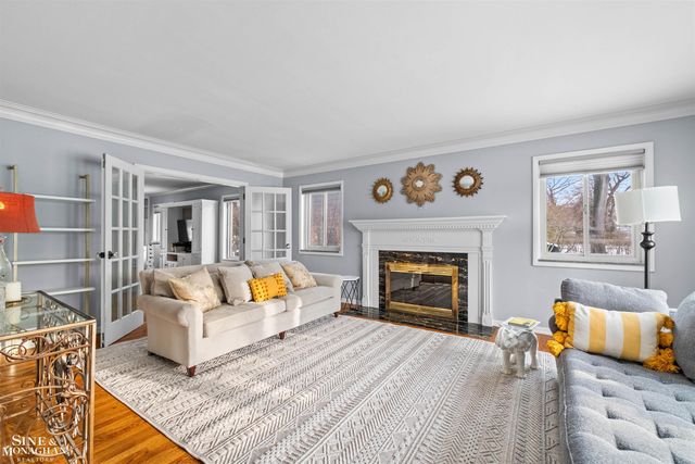 552 Middlesex Road, Grosse Pointe Park, MI 48230