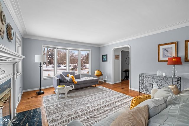 552 Middlesex Road, Grosse Pointe Park, MI 48230