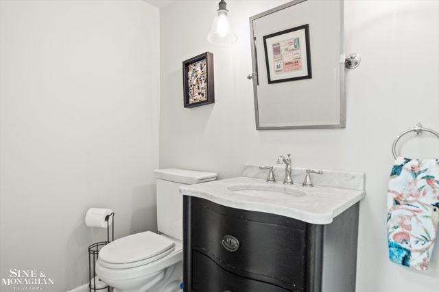 552 Middlesex Road, Grosse Pointe Park, MI 48230