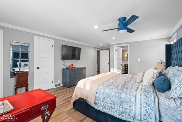 552 Middlesex Road, Grosse Pointe Park, MI 48230