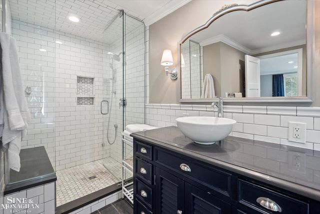 552 Middlesex Road, Grosse Pointe Park, MI 48230