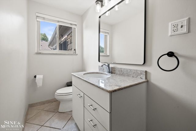 552 Middlesex Road, Grosse Pointe Park, MI 48230