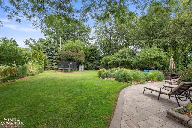 552 Middlesex Road, Grosse Pointe Park, MI 48230