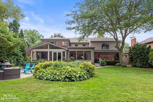 552 Middlesex Road, Grosse Pointe Park, MI 48230