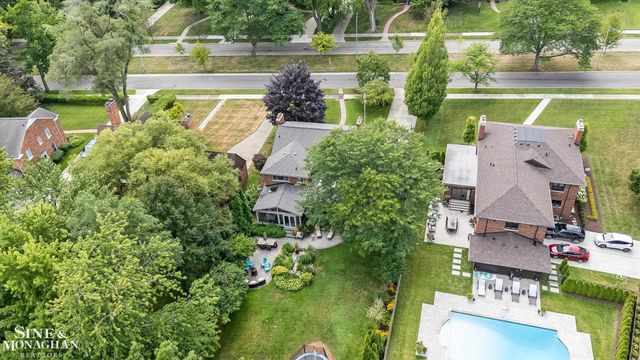 552 Middlesex Road, Grosse Pointe Park, MI 48230