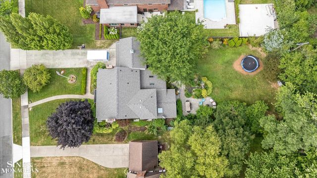 552 Middlesex Road, Grosse Pointe Park, MI 48230