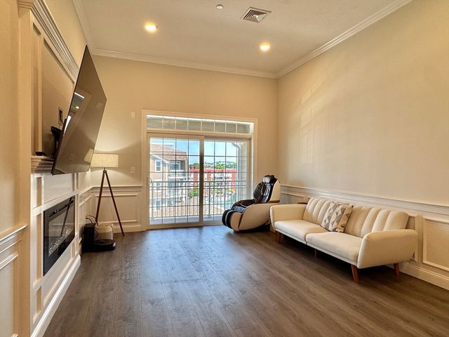 320 Middlesex Ave D405, Medford, MA 02155