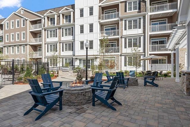 320 Middlesex Ave D405, Medford, MA 02155