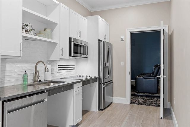 320 Middlesex Ave D405, Medford, MA 02155