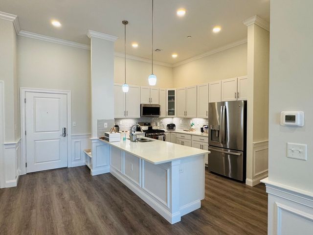 320 Middlesex Ave D405, Medford, MA 02155
