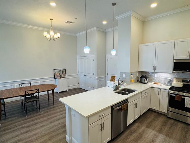 320 Middlesex Ave D405, Medford, MA 02155