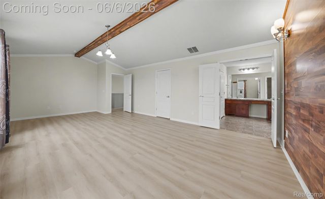 49184 Gracechurch Road, Macomb Township, MI 48044