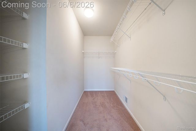 49184 Gracechurch Road, Macomb Township, MI 48044