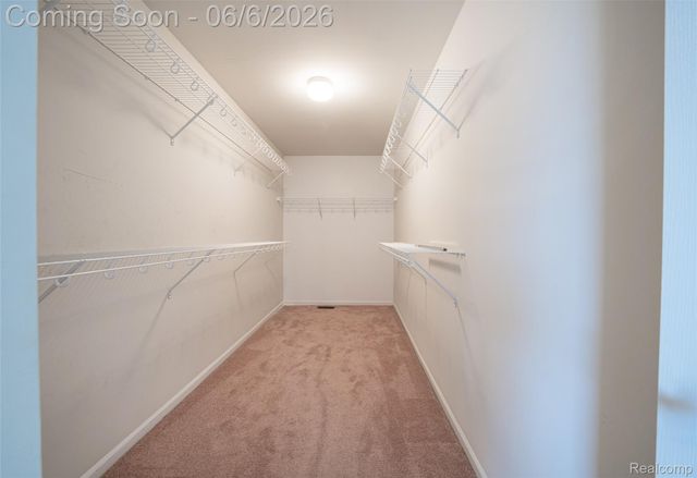 49184 Gracechurch Road, Macomb Township, MI 48044
