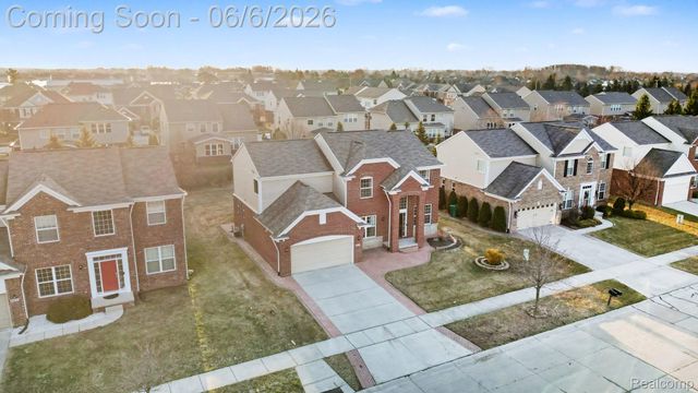 49184 Gracechurch Road, Macomb Township, MI 48044