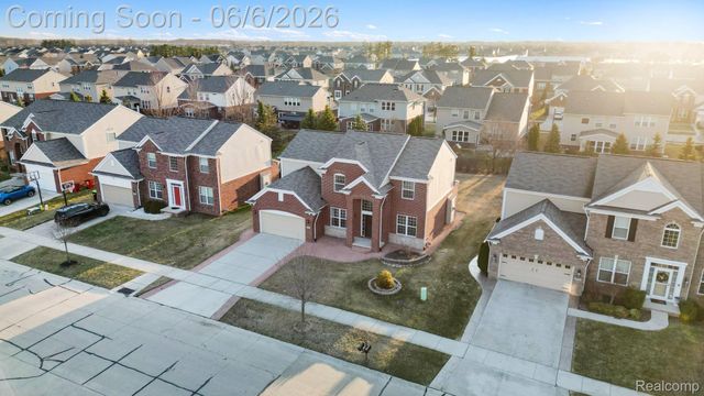 49184 Gracechurch Road, Macomb Township, MI 48044