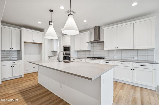 16673 W WHITTON Avenue, Goodyear, AZ 85395