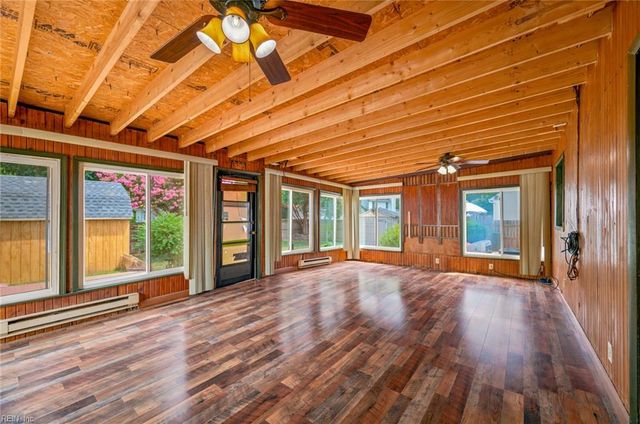 122 Michaels Woods Dr, Hampton, VA 23666
