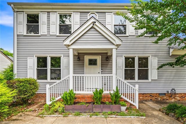 122 Michaels Woods Dr, Hampton, VA 23666