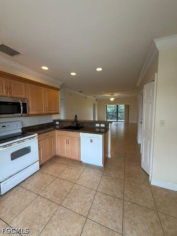 4921 SW 16th PL 202, Cape Coral, FL 33914