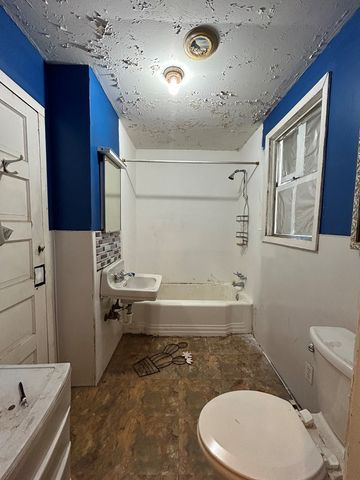 1413 Broadway, Kerrville, TX 78028