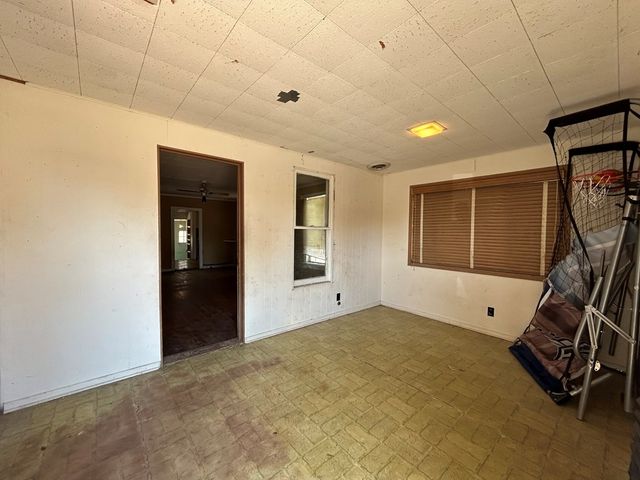 1413 Broadway, Kerrville, TX 78028