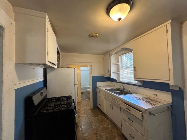 1413 Broadway, Kerrville, TX 78028