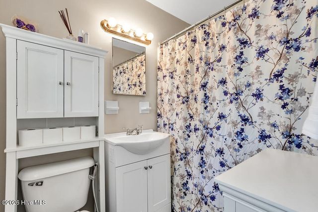809 Pine Valley Drive, Wilmington, NC 28409