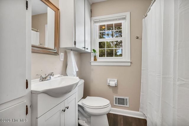 809 Pine Valley Drive, Wilmington, NC 28409